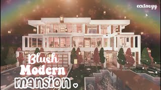 Bloxburg  Blush Modern Mansion  Tour  Layouts  Tips ෆ [upl. by Nasas172]